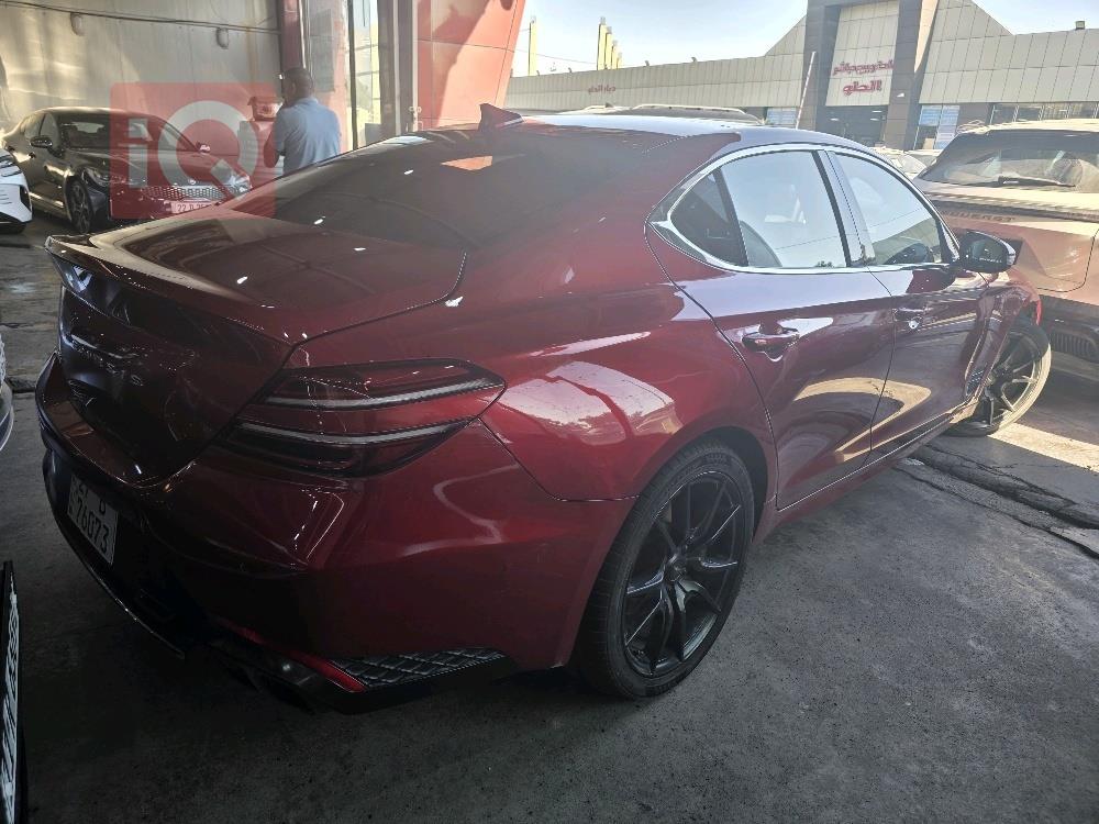 جنسس G70
